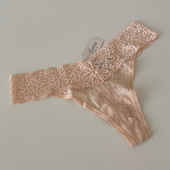 SOMA Embraceable All Over Lace Thong - Picture 1 of 14